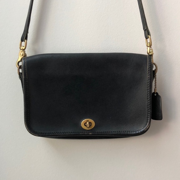 Coach Handbags - Vintage coach crossbody purse